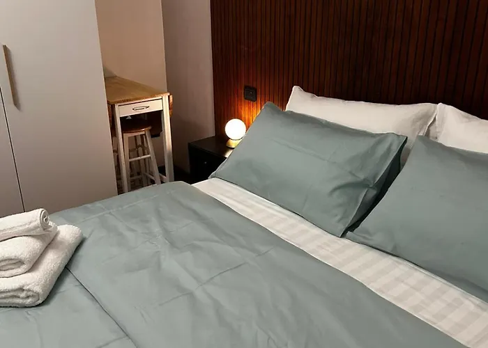 Vatican Design בית הארחה 4*